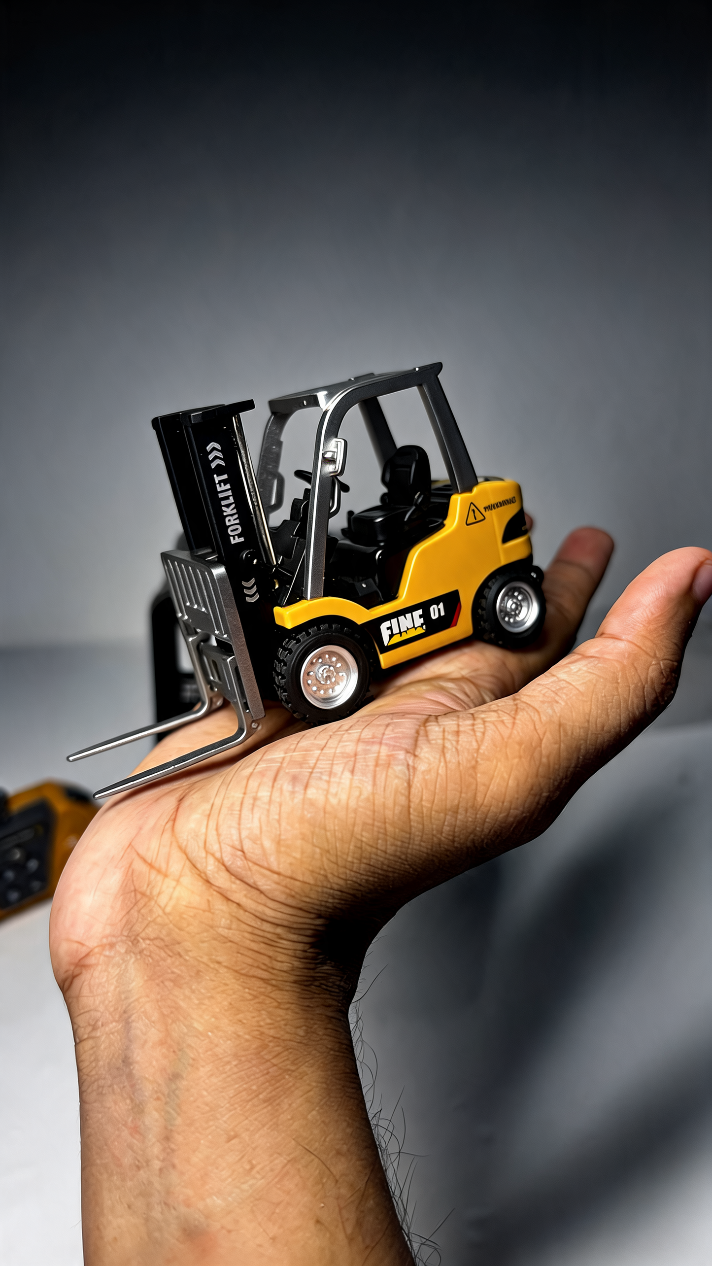 Remote Control Forklift Truck | 2.4GHz RC