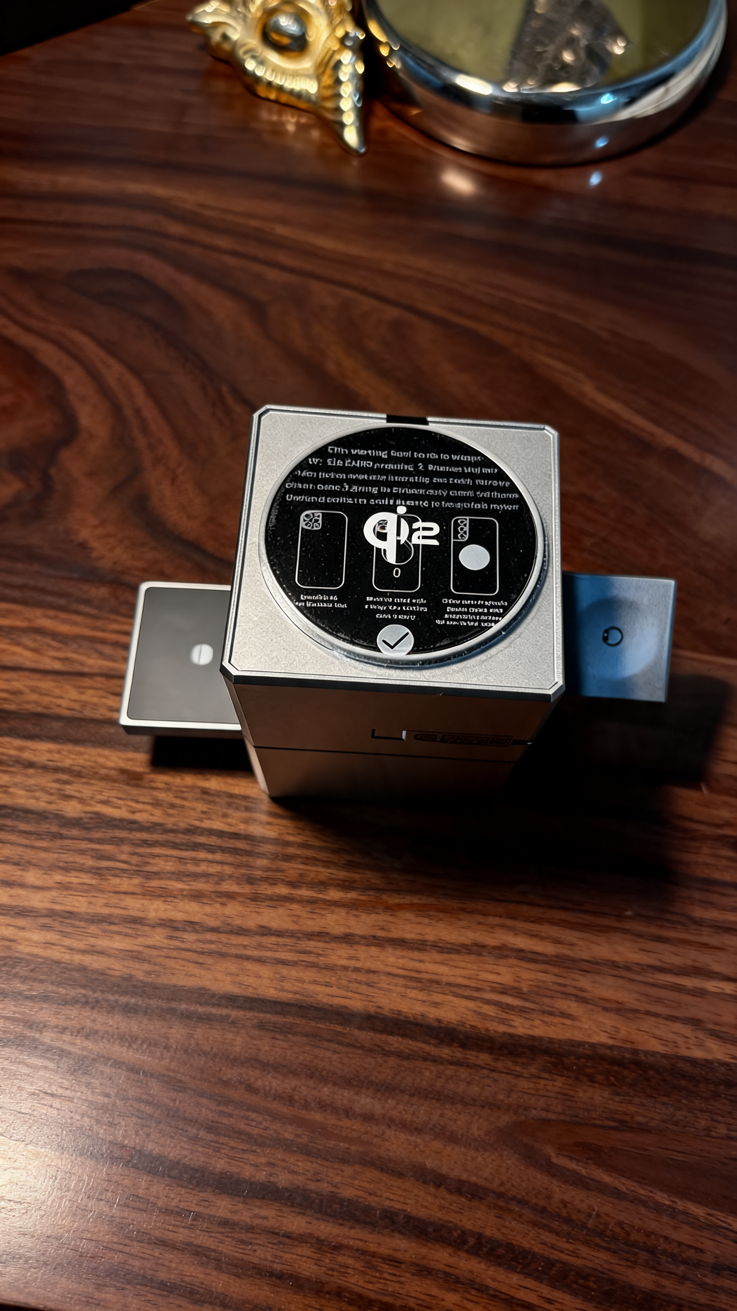 CleverCharge™ 360 The All-in-One Rotating Power Station