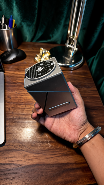 CleverCharge™ 360 The All-in-One Rotating Power Station