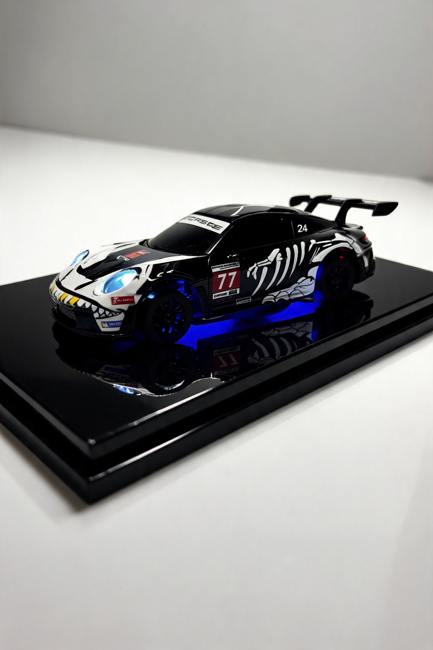 Skelton Edition Porsche 911 GTRS-2  1:43 Scale 4WD RC Drift Car